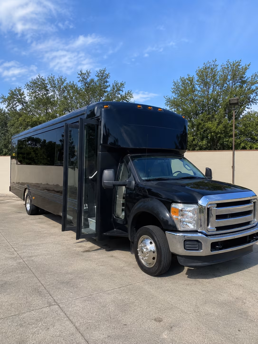 brick 20 passenger party bus