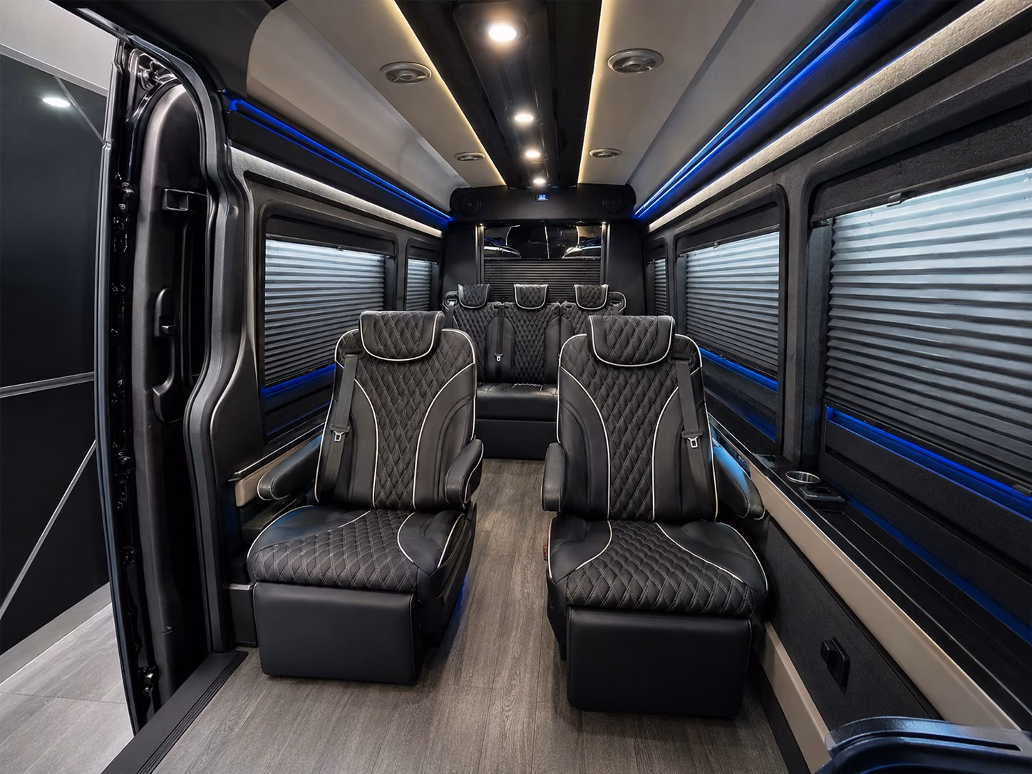 large group airport transfers for brick corporate teams and organizations