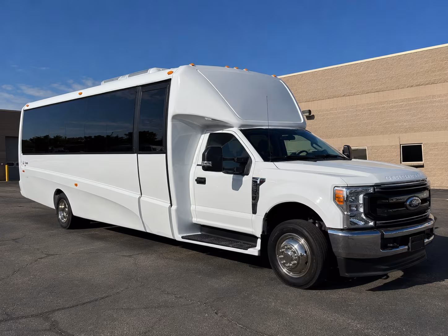 minibus rentals in brick new jersey for prom night groups